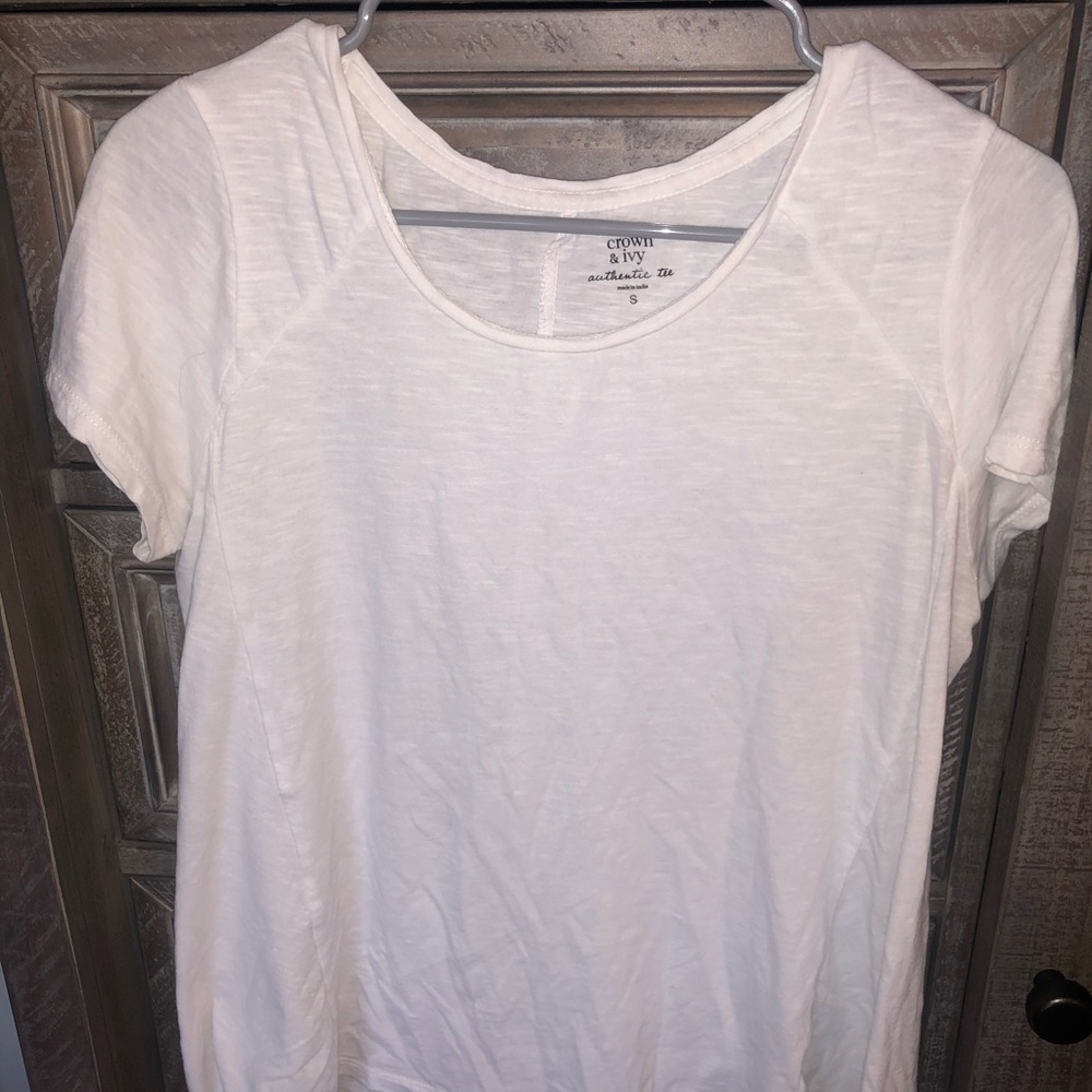 crown & ivy t-shirt